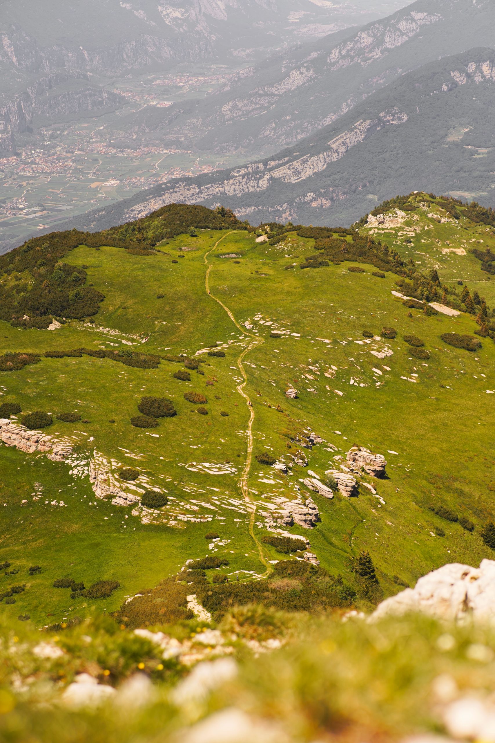 Read more about the article Lago di Garda & Vinschgau | Cinematic FPV (4k)